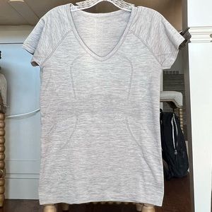 Lululemon Swiftly Tech Short Sleeve Shirt